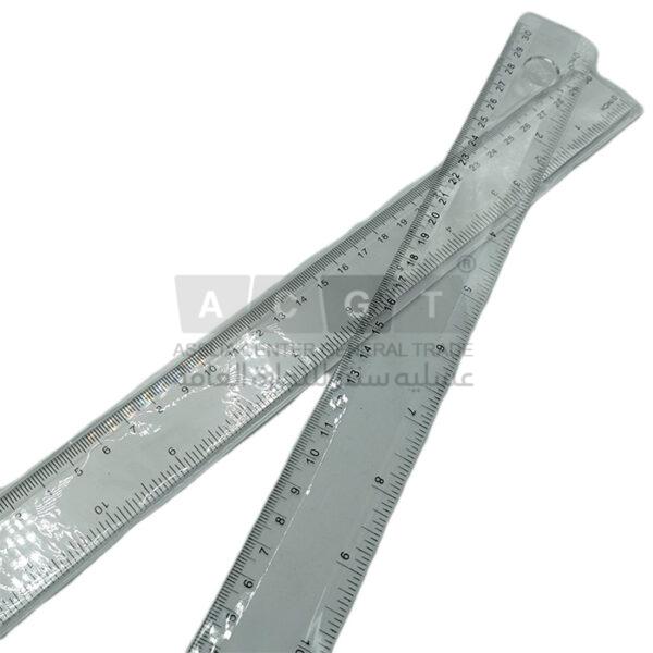 مسطرة شفافة اللون بطول 30سم