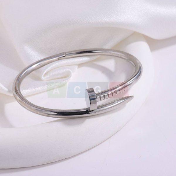 إسوارة سحب مسمار