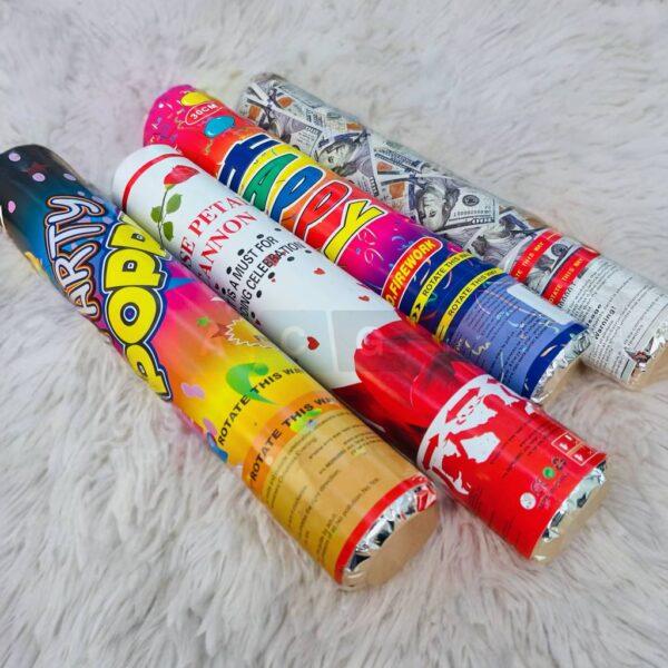 مدافع للزينة بقصاصات متنوعة الأشكال