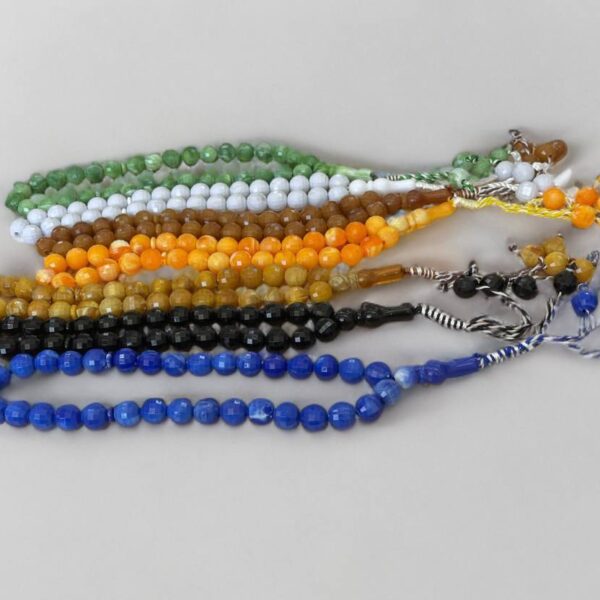 مسبحة على شكل كرات مبلورة