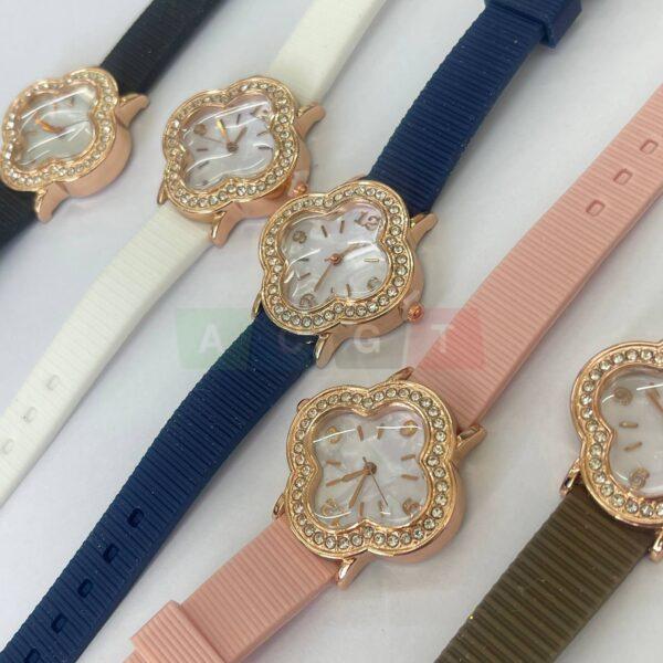 ساعة يد بناتي