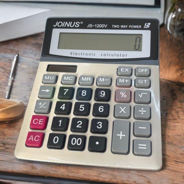 آلة حاسبة علمية