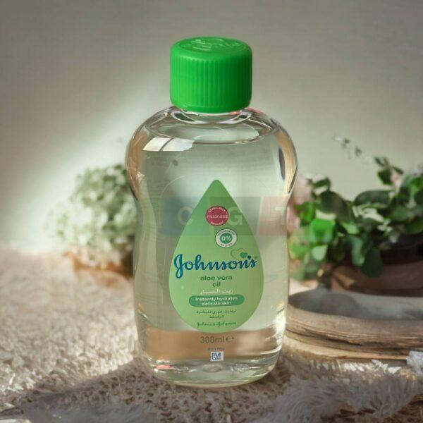 زيت جونسون بالصبار لترطيب البشرة – 300 مل